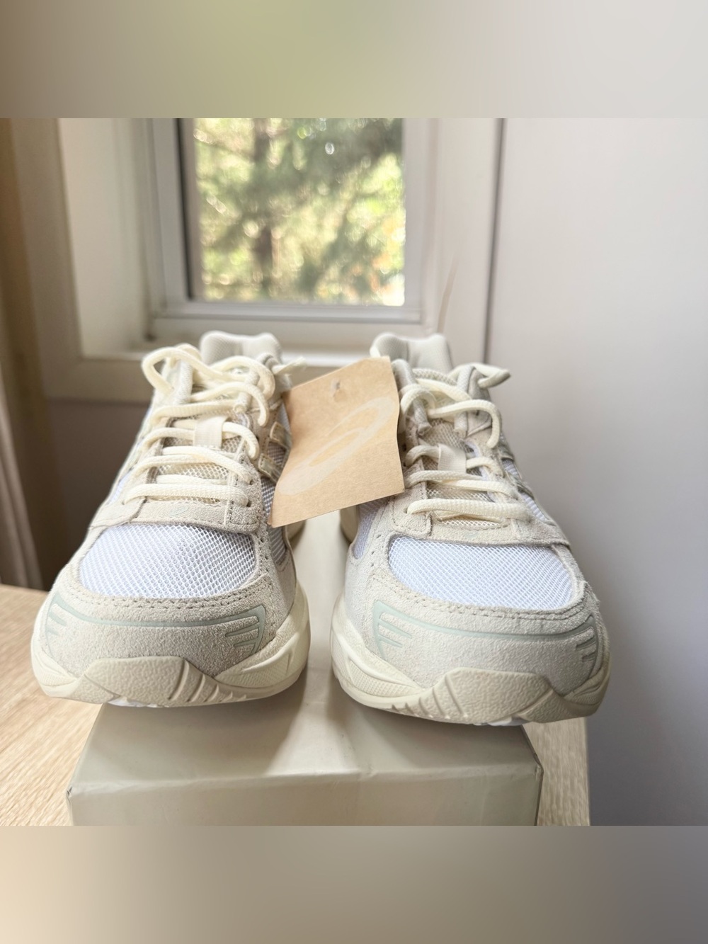 NWT ASICS Gel-1130 Sneakers in White Birch Womens Size 10.5 - Picture 3 of 12